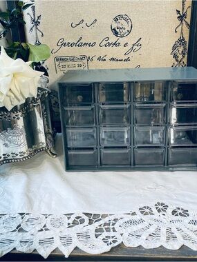 Vintage organizer storage box crafts beads hardware